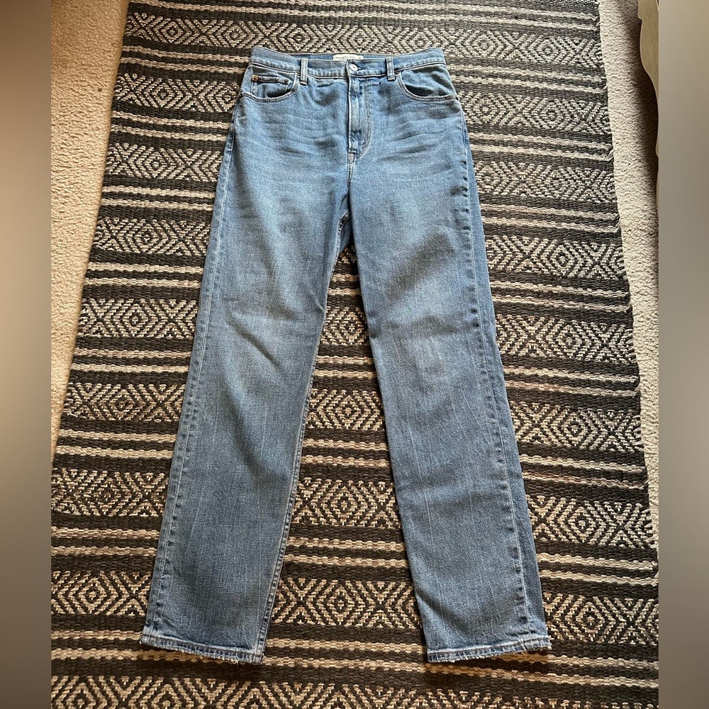 Abercrombie & Fitch The Ankle Straight Ultra High Rise Jean, Women’s Size 8